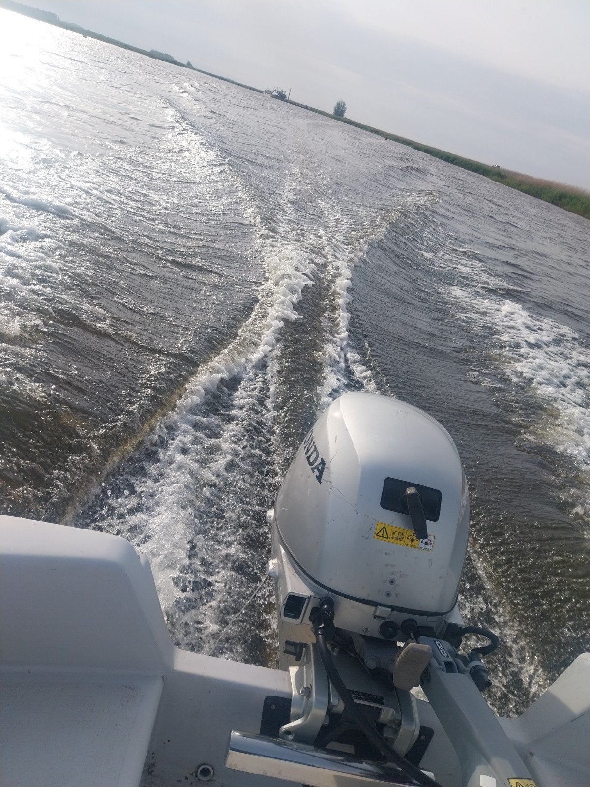 Garda 430 sloep visboot met trailer en Honda 8pk 4 takt, Gebruikt, Buitenboordmotor, Trailer, Polyester