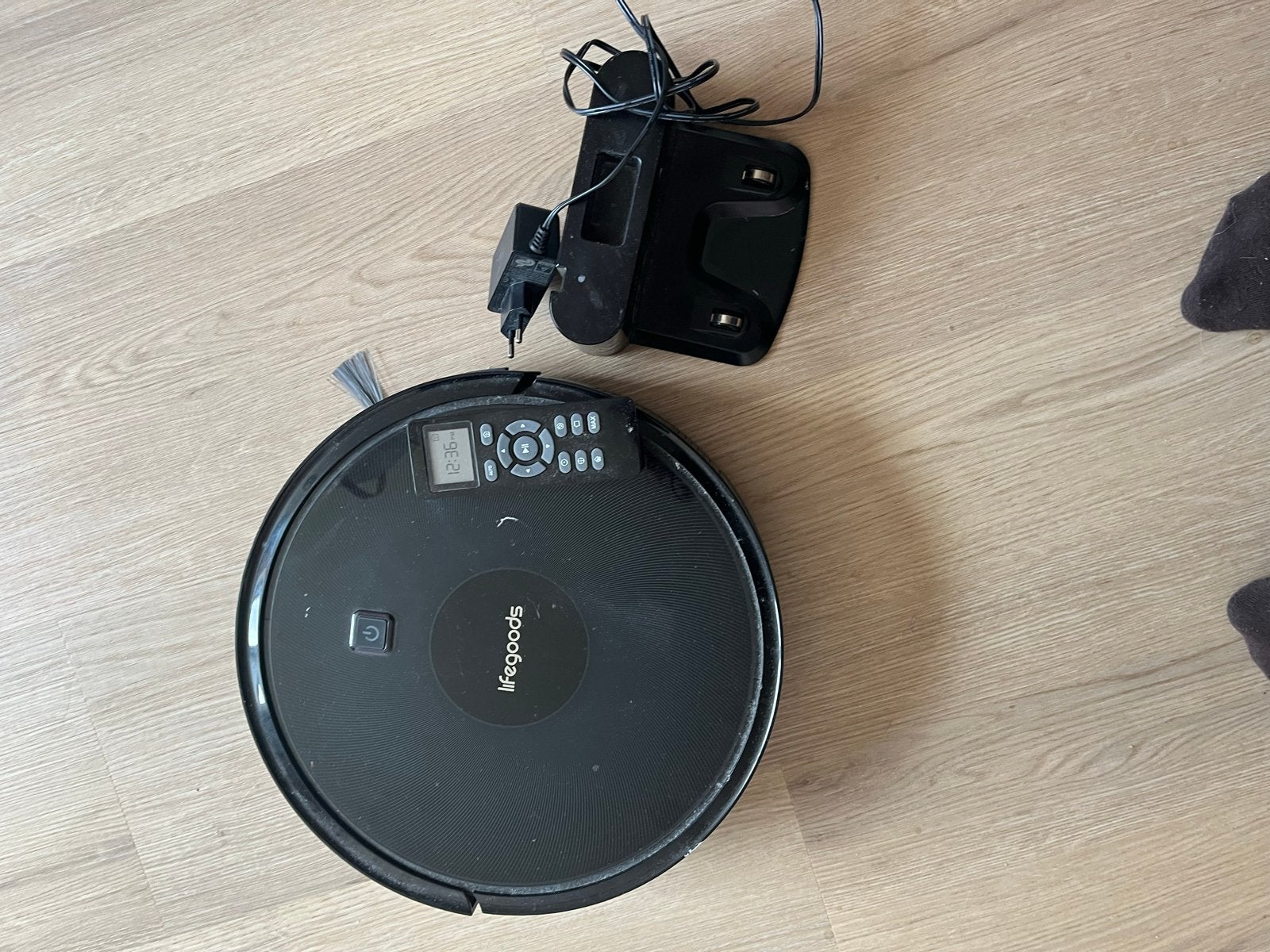 LifeGoods Robotstofzuiger met Laadstation en Afstandsbedieni, Ophalen, Gebruikt, Robotstofzuiger, Reservoir