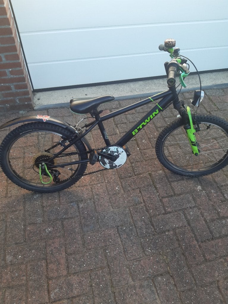 Btwin racing boy 20 inch, Ophalen, Gebruikt, Staal, Velgrem
