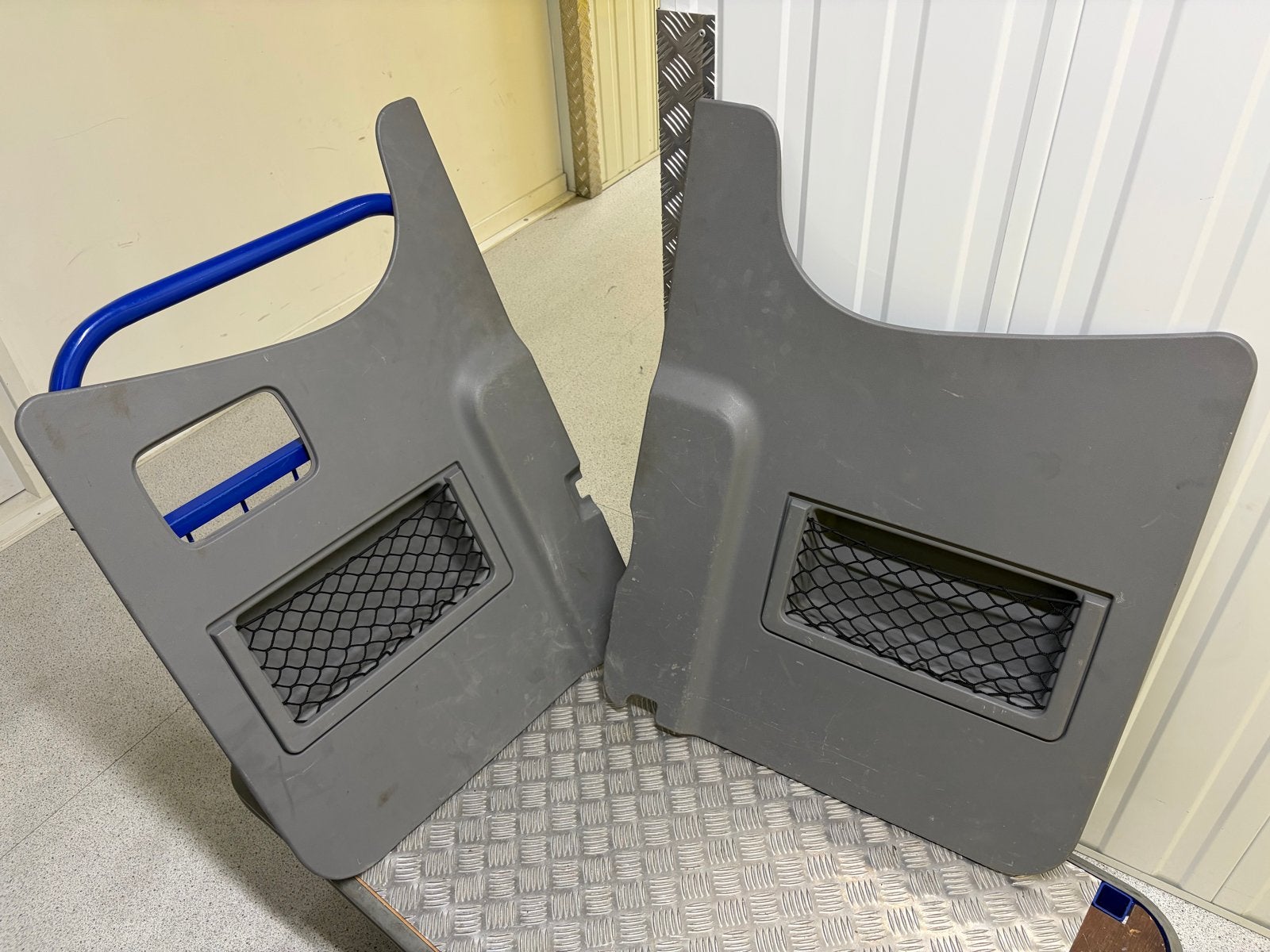 Achterdeur Paneel Bekleding Mercedes Sprinter W906, Auto-onderdelen, Carrosserie en Plaatwerk, Ophalen, Gebruikt, Deur, Mercedes-Benz