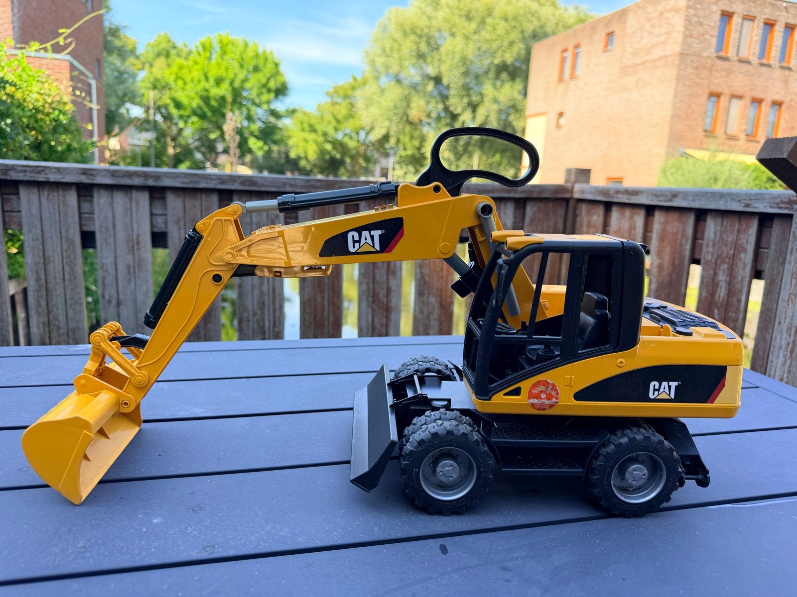 Bruder CAT Mobiele Graafmachine (02445) – 1:16 Kraan, Ophalen, Gebruikt