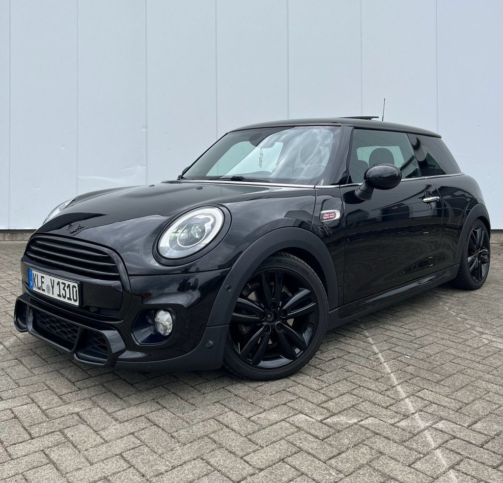 MINI One 1.2 2016  JCW Pakket | Panorama dak | Harman Kardon, Voorwielaandrijving, Adaptive Cruise Control, Leder en Stof, Zwart