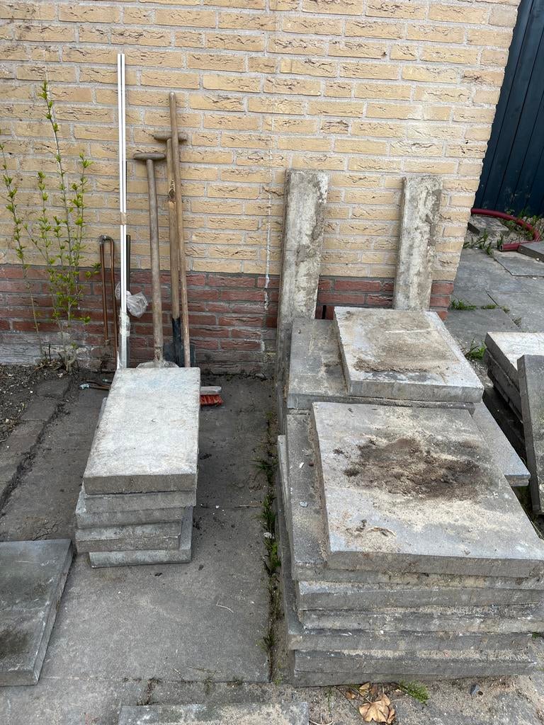 Gratis tuintegels: 30x60, 60x60 en diverse maten, Tuin en Terras, Tegels en Klinkers, Ophalen, Gebruikt, 10 m² of meer, Beton