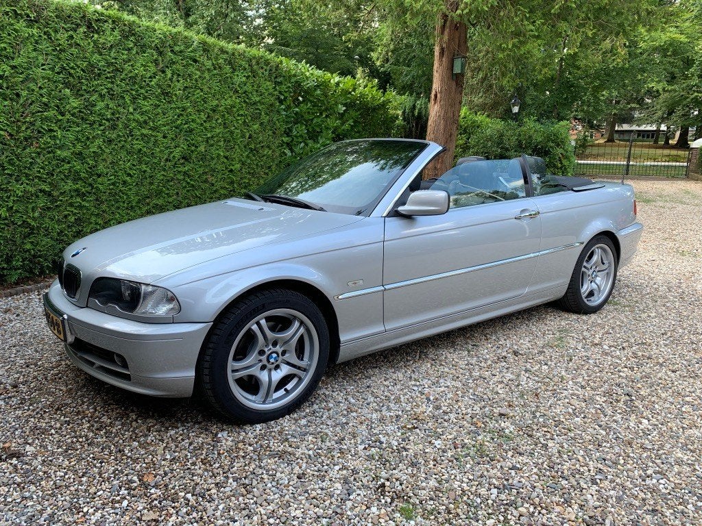 BMW 3-Serie 2.2 CI 320i Cabriolet 2001 Grijs - Youngtimer, Auto's, BMW, Achterwielaandrijving, Zwart, Cabriolet, 4 stoelen