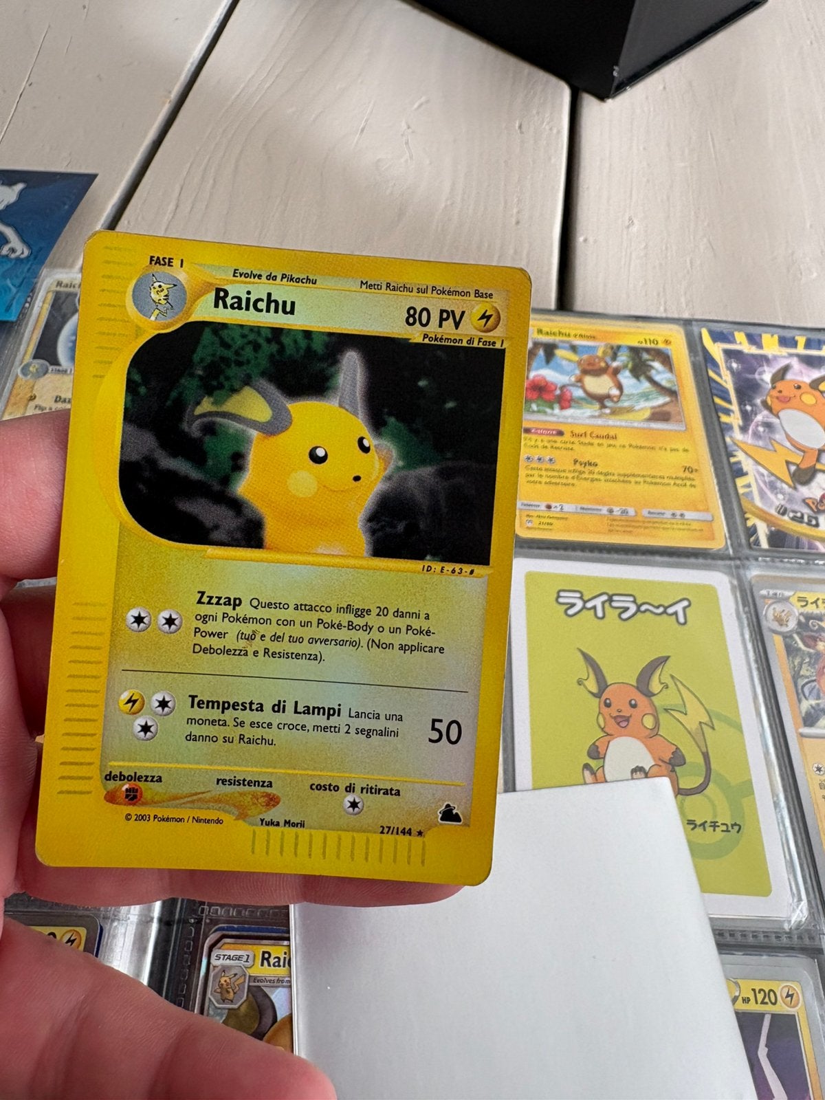 Raichu skyridge reverse holo, Ophalen of Verzenden, Zo goed als nieuw, Meerdere kaarten, Foil