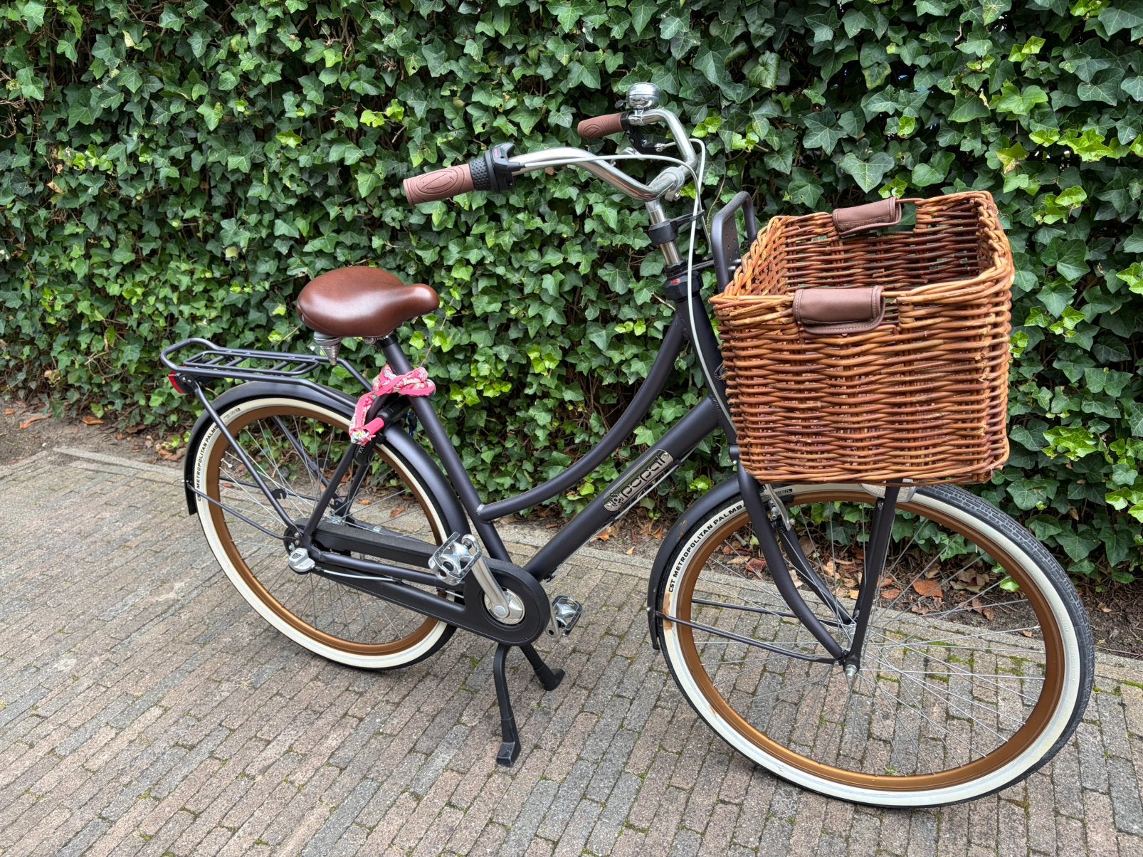 Fiets met rieten mand, 56 cm of meer, Ophalen, Zo goed als nieuw