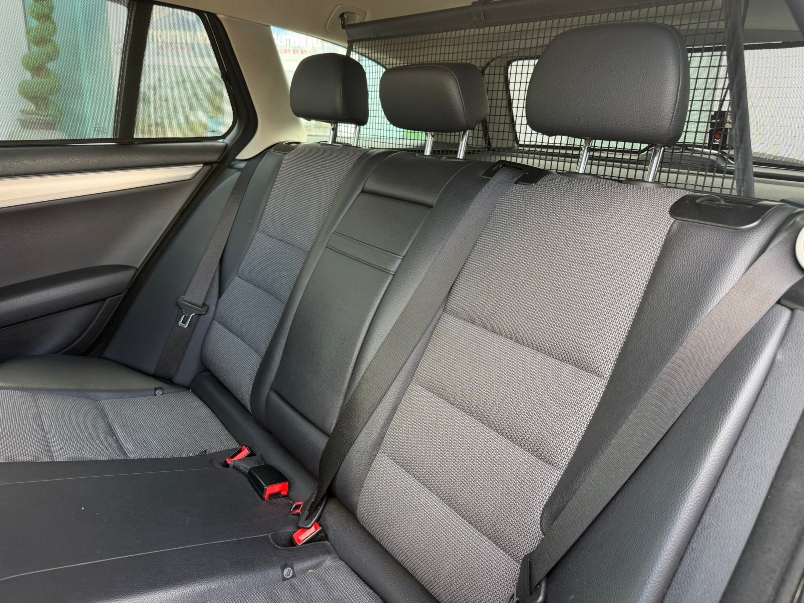 Foto 17 van Mercedes-Benz C-Klasse 1.6 C180 Kompr. Estate 2012 Zwart