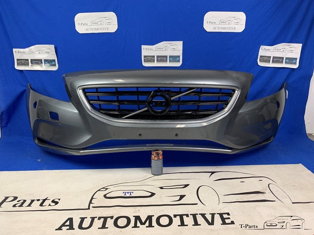 Volvo v40 voorbumper grill 2012+ bumper, Info@fabrikant.eu, Fabrikant BV, Voor, Nieuw