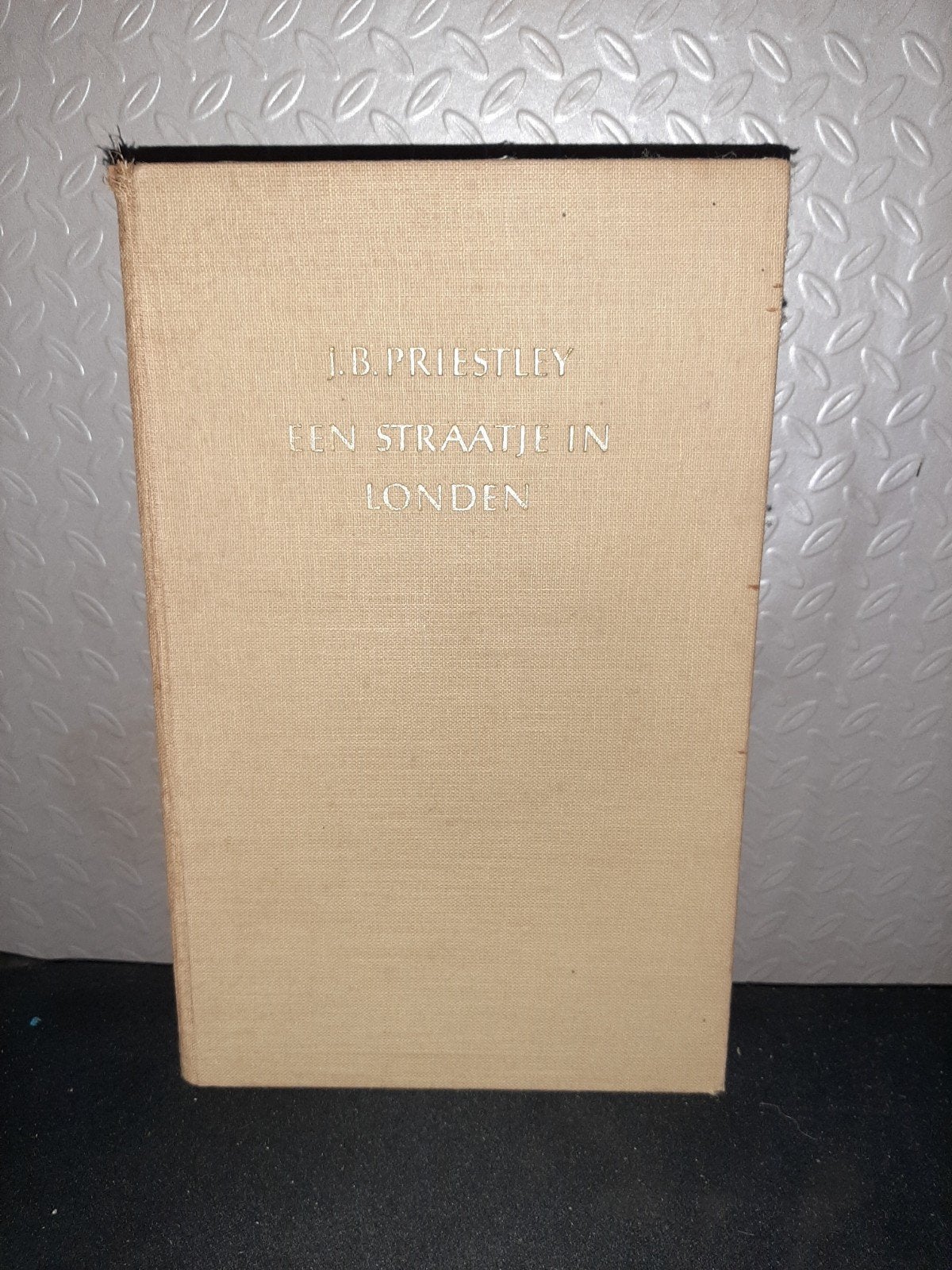 Een Straatje in Londen - J.B. Priestley (1957), Ophalen of Verzenden, Gelezen, J.B. Priestley, Nederland