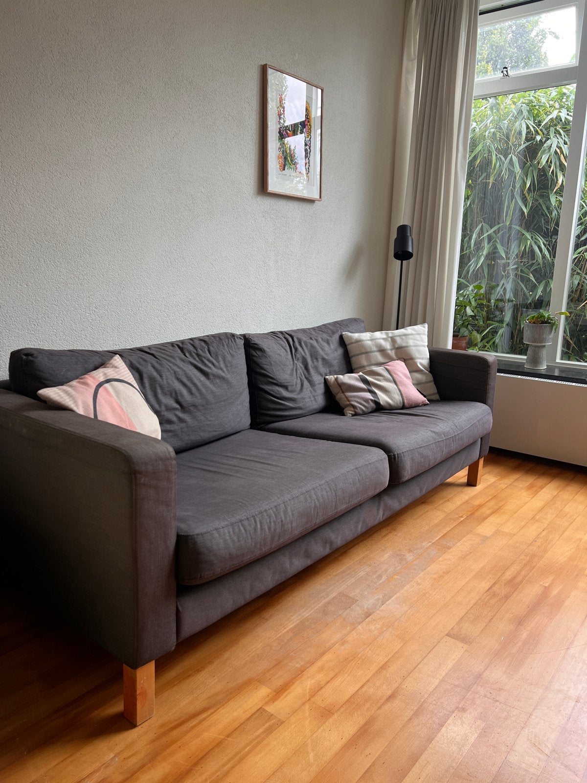 IKEA Karlstad Bank Donkergrijs 3zits, Huis en Inrichting, Banken | Bankstellen, Ophalen, Gebruikt, Driepersoons, 75 tot 100 cm