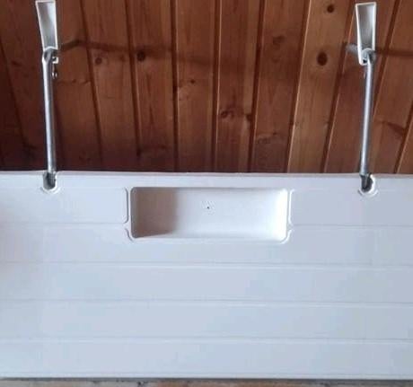 Handig balkon tafeltje in goede staat, Ophalen