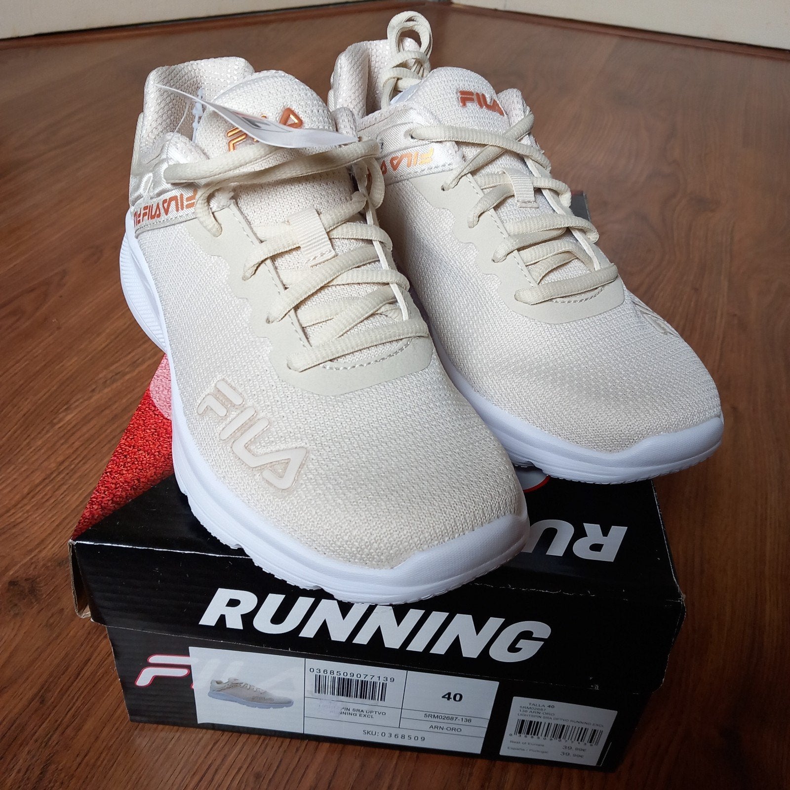 Nieuwe Fila schoenen Sneakers., Ophalen, Nieuw, Wit, Sneakers of Gympen