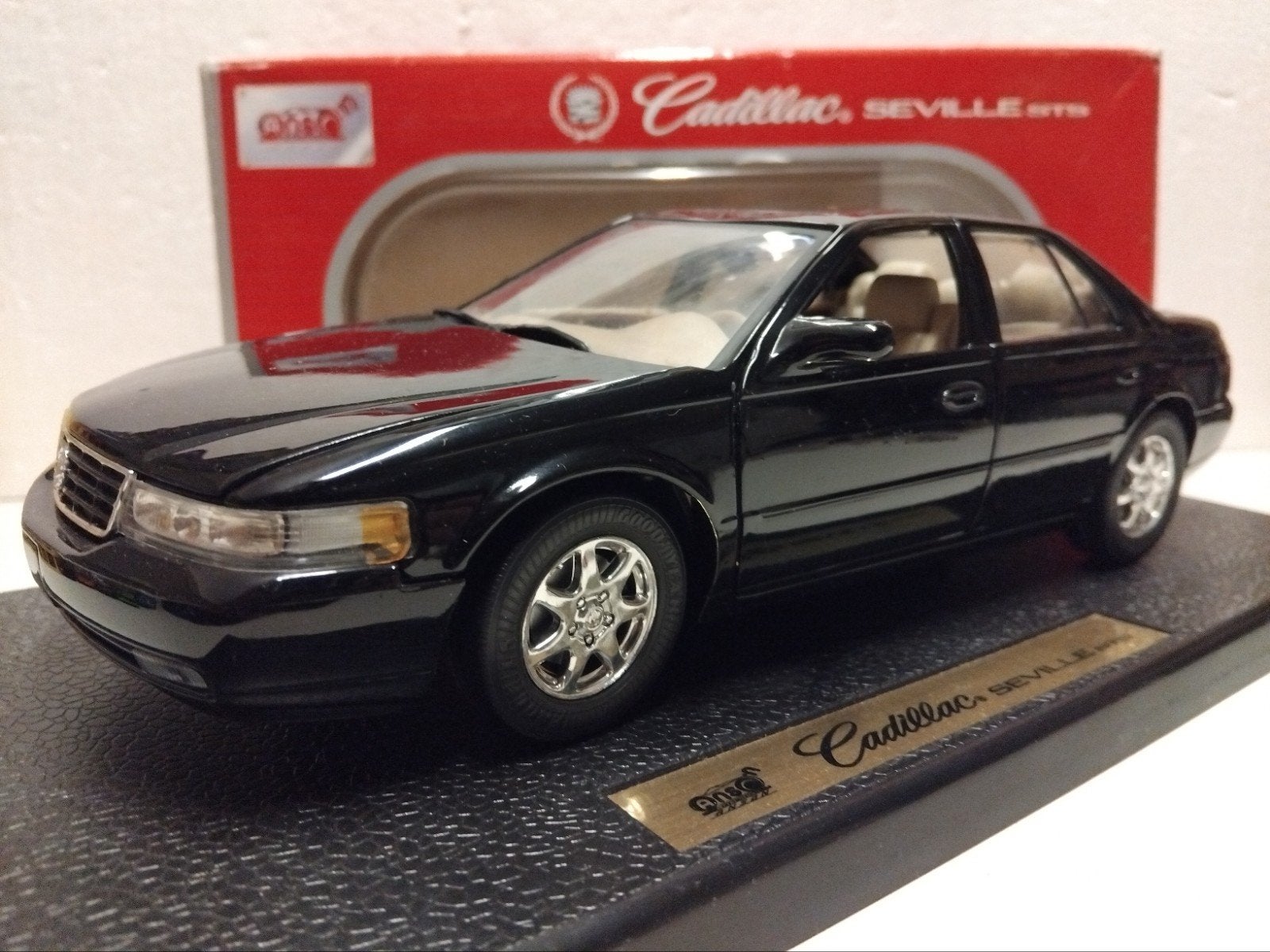 Cadillac Seville STS black sedan 2000 Anson metal 1:18 KRD, Hobby en Vrije tijd, Ophalen of Verzenden, Zo goed als nieuw, Auto