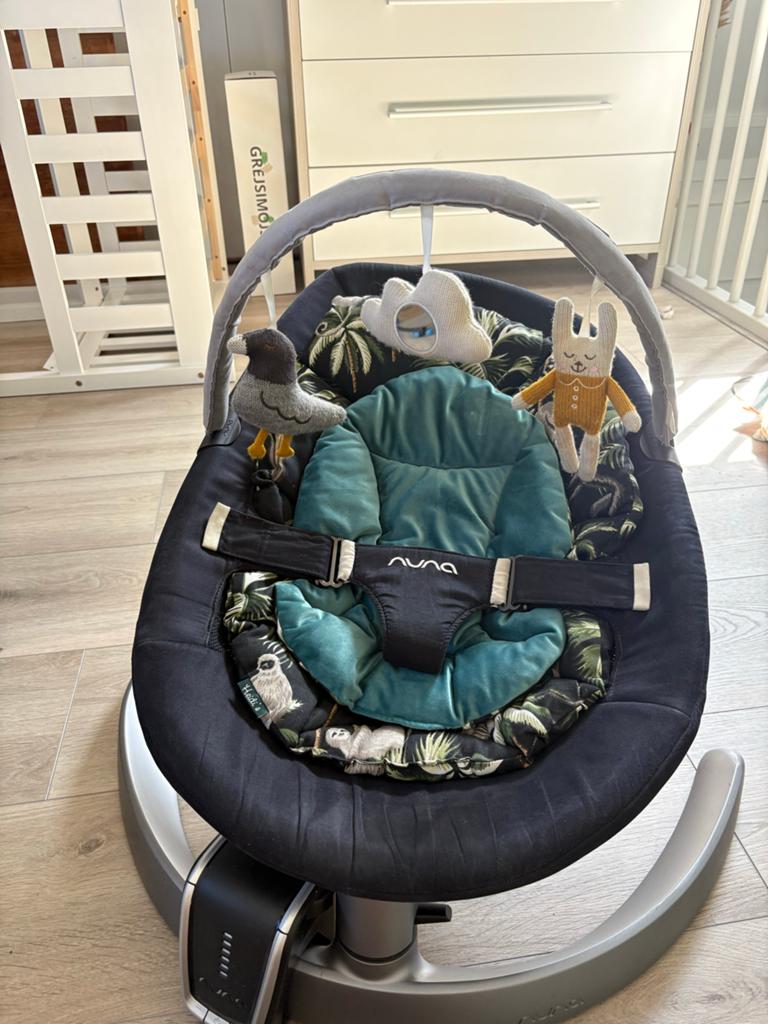 Nuna Leaf Grow Wipstoel met Speelboog - Zo goed als nieuw, Wipstoel, Ophalen, Overige merken, Met gordel(s) of riempje(s)