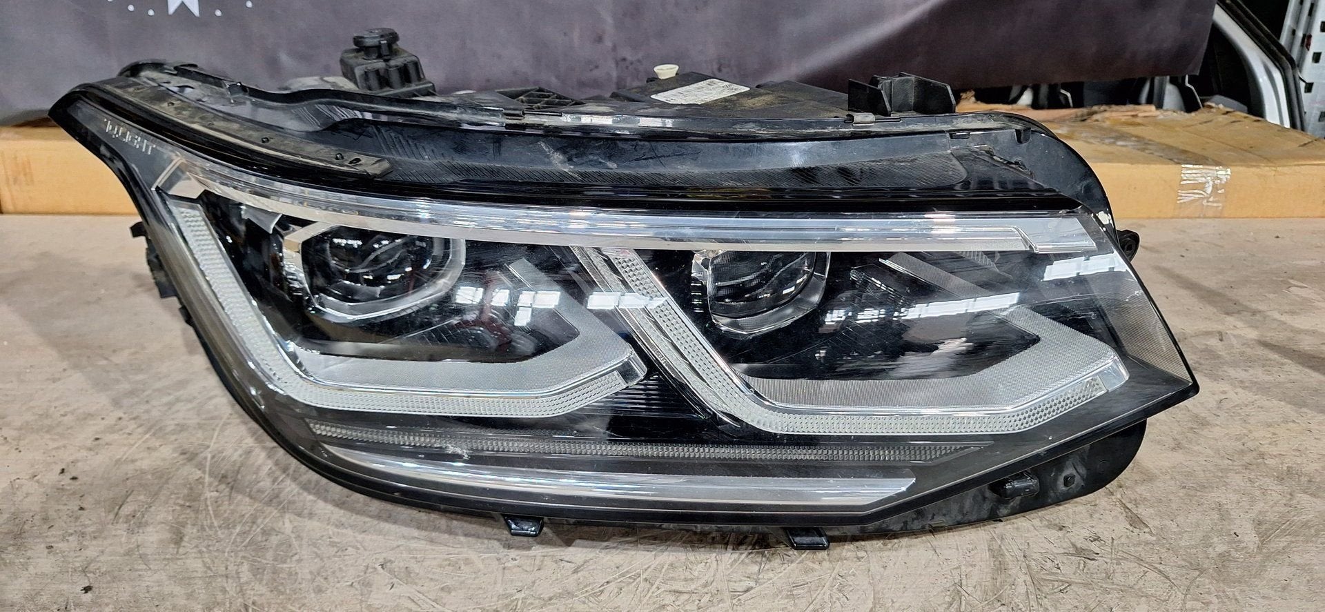 Volkswagen Tiguan Koplamp, Gebruikt, -, Volkswagen, -
