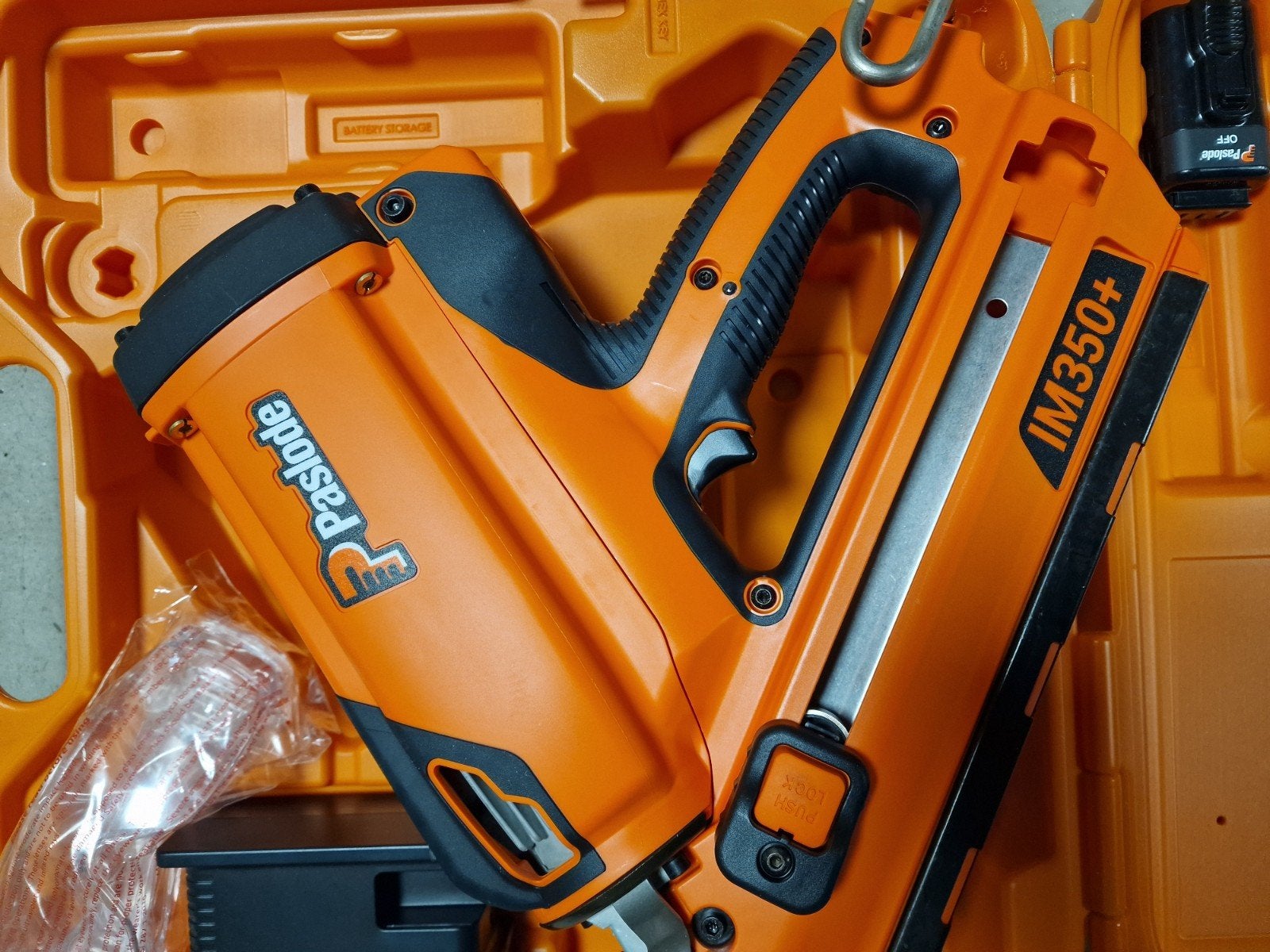 !!NIEUW TE KOOP!! Paslode IM350+ tacker met accessoires, Ophalen, Zo goed als nieuw, Tacker/nietmachine, Overige merken