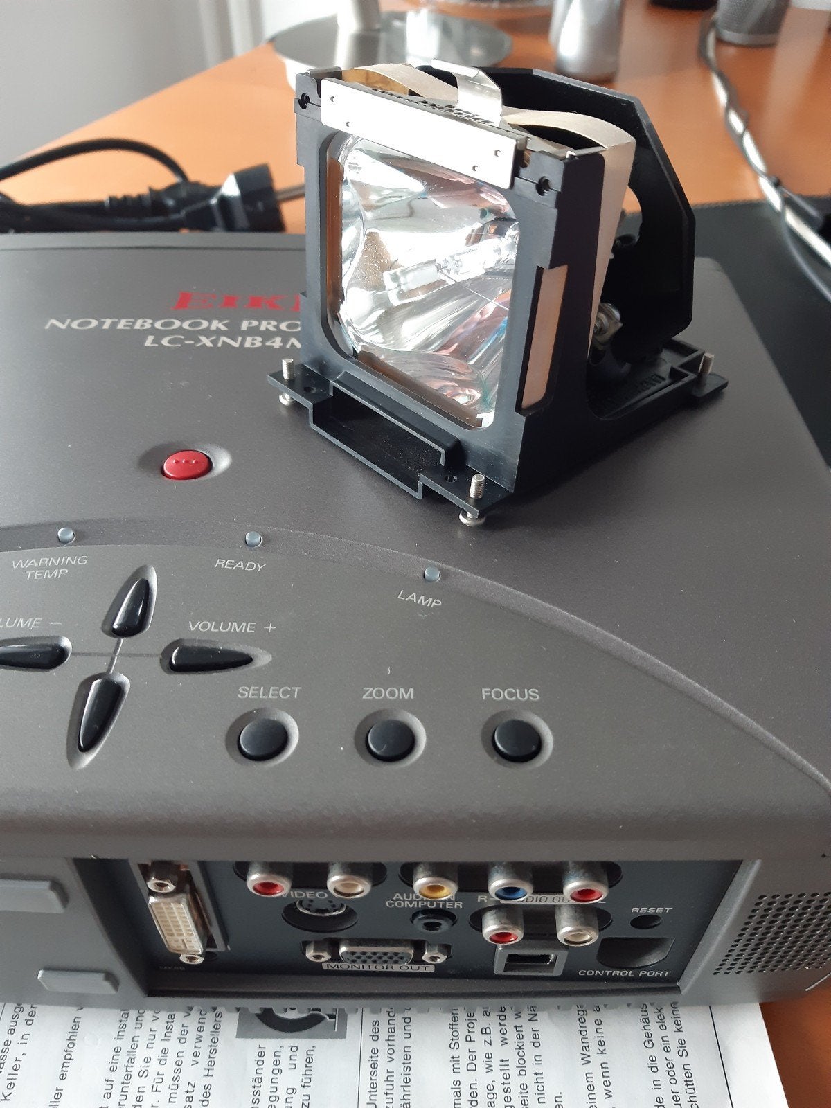 Gebruikte overcompleet LCD PROJECTOR Eiki LCXNB4M  Compleet, Ophalen