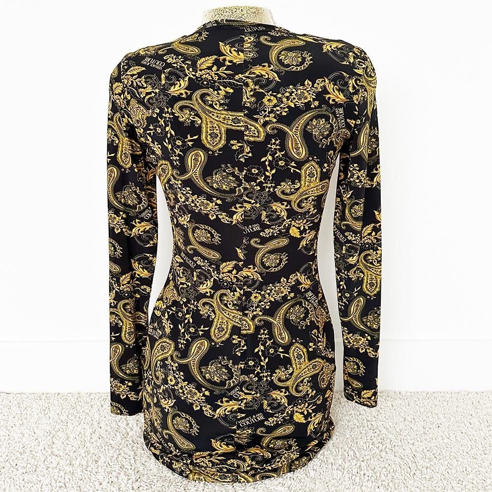 Prachtige Versace Midi Jurk - 97 (Size IT44/NL38) € 145,-, Kleding | Dames, Maat 38/40 (M), Overige kleuren, Ophalen of Verzenden