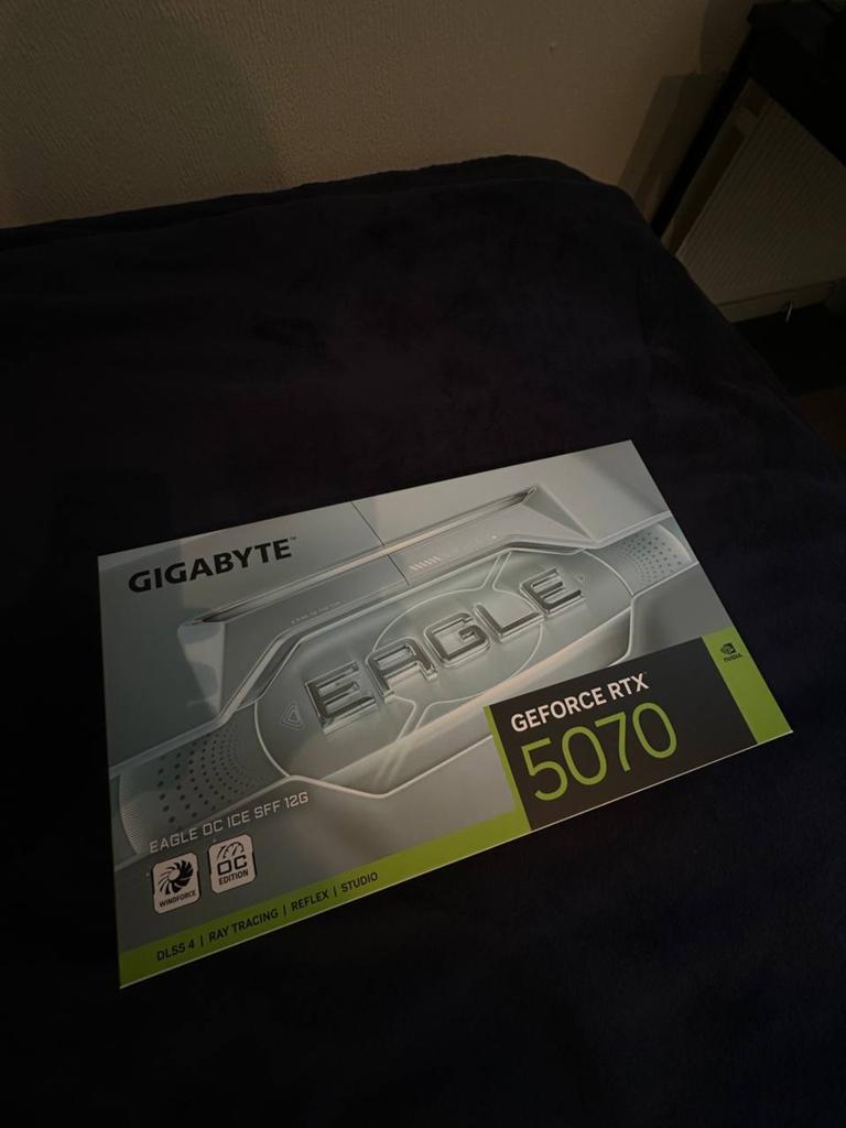 Gigabyte GeForce RTX 5070 Eagle OC Ice SFF 12G, Computers en Software, Videokaarten, HDMI, Overige soorten, Ophalen of Verzenden