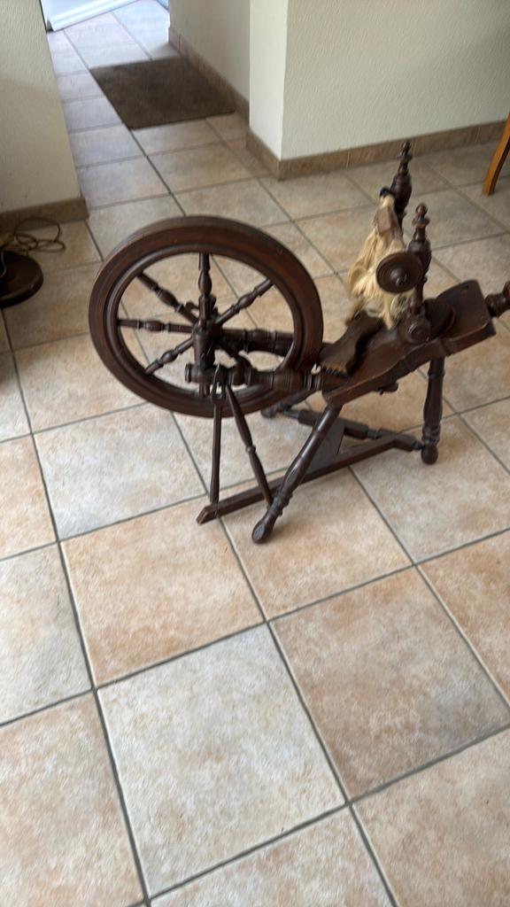 Spinnewiel, Ophalen of Verzenden, Zo goed als nieuw, Spinnewiel