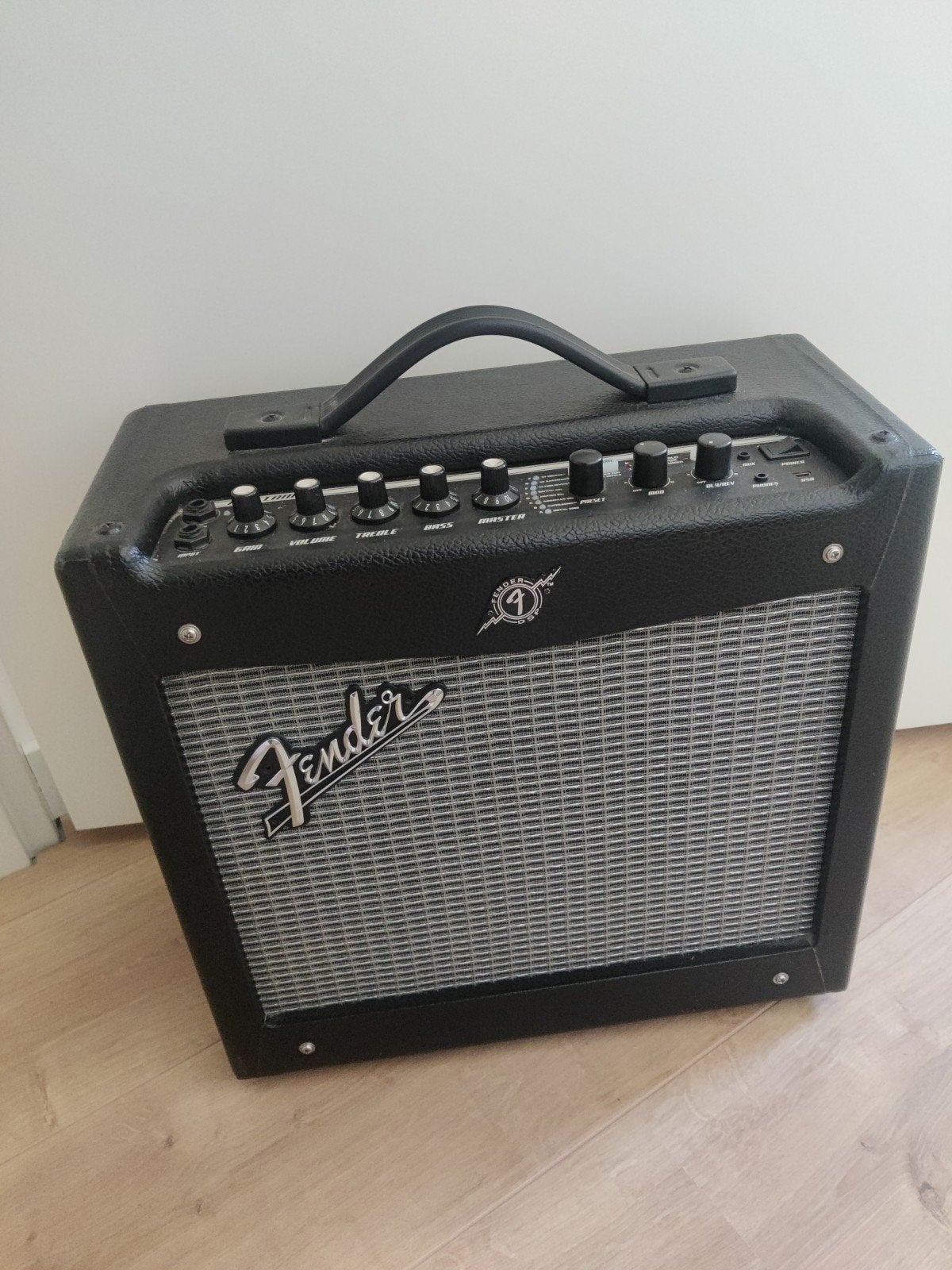 Fender Mustang I (V2), Muziek en Instrumenten, Versterkers | Bas en Gitaar, Ophalen, Gebruikt, Gitaar, 50 tot 100 watt