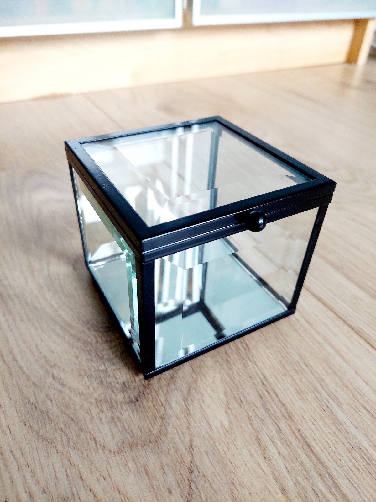 Glazen vitrine-kistje Xenos, Glas, Ophalen of Verzenden, Zo goed als nieuw, Geslepen