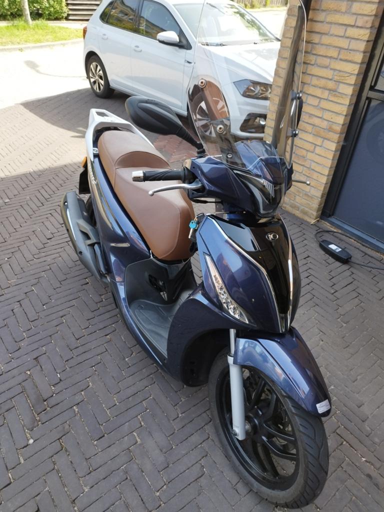 Kymco people S keurig en weinig gelopen, Fietsen en Brommers, Scooters | Kymco, Ophalen, Zo goed als nieuw, Benzine, People S