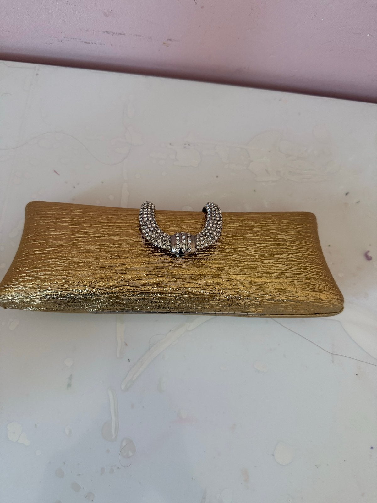 Gouden Avondtasje met Strass Sluiting, Sieraden, Tassen en Uiterlijk, Tassen | Damestassen, Ophalen, Zo goed als nieuw, Overige kleuren