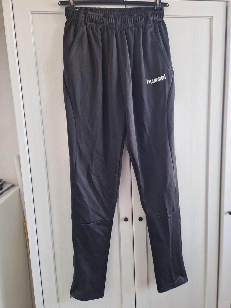 Hummel trainingsbroek zwart maat L, Kleding | Heren, Sportkleding, Zo goed als nieuw, Algemeen, Maat 52/54 (L), Zwart, Ophalen of Verzenden