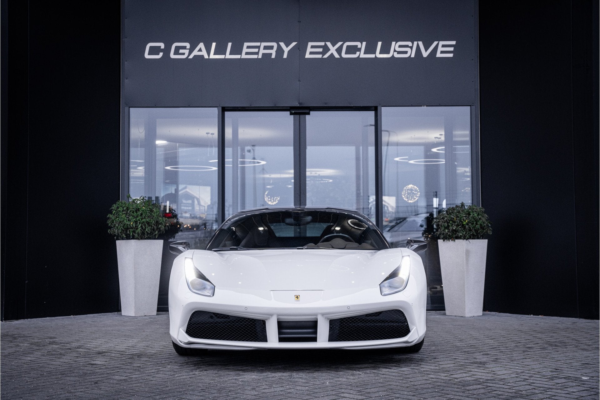 Ferrari 488 3.9 GTB HELE - Bianco Avus | Carbon | Lift | Ele, Auto's, Automaat, Gebruikt, 8 cilinders, Wit