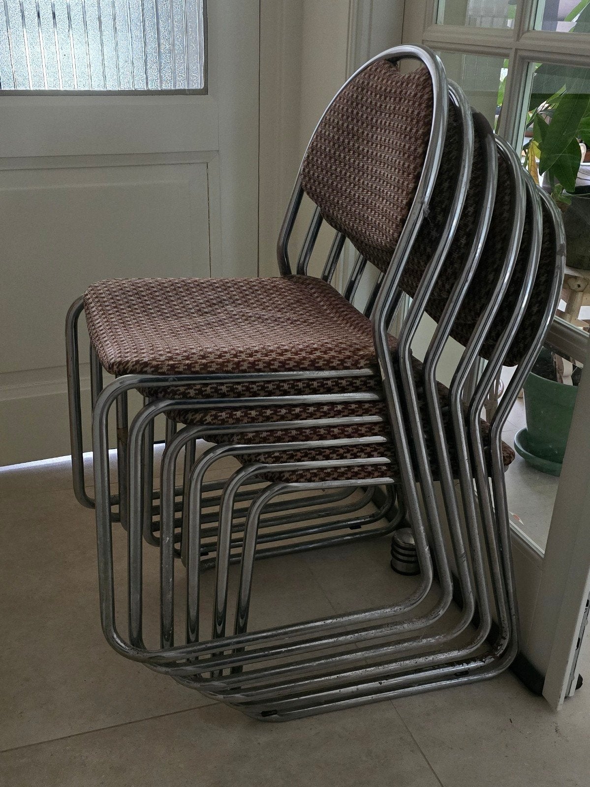 Gratis op te halen: 6 stoelen, Gebruikt, Bruin, Ophalen of Verzenden, Stof