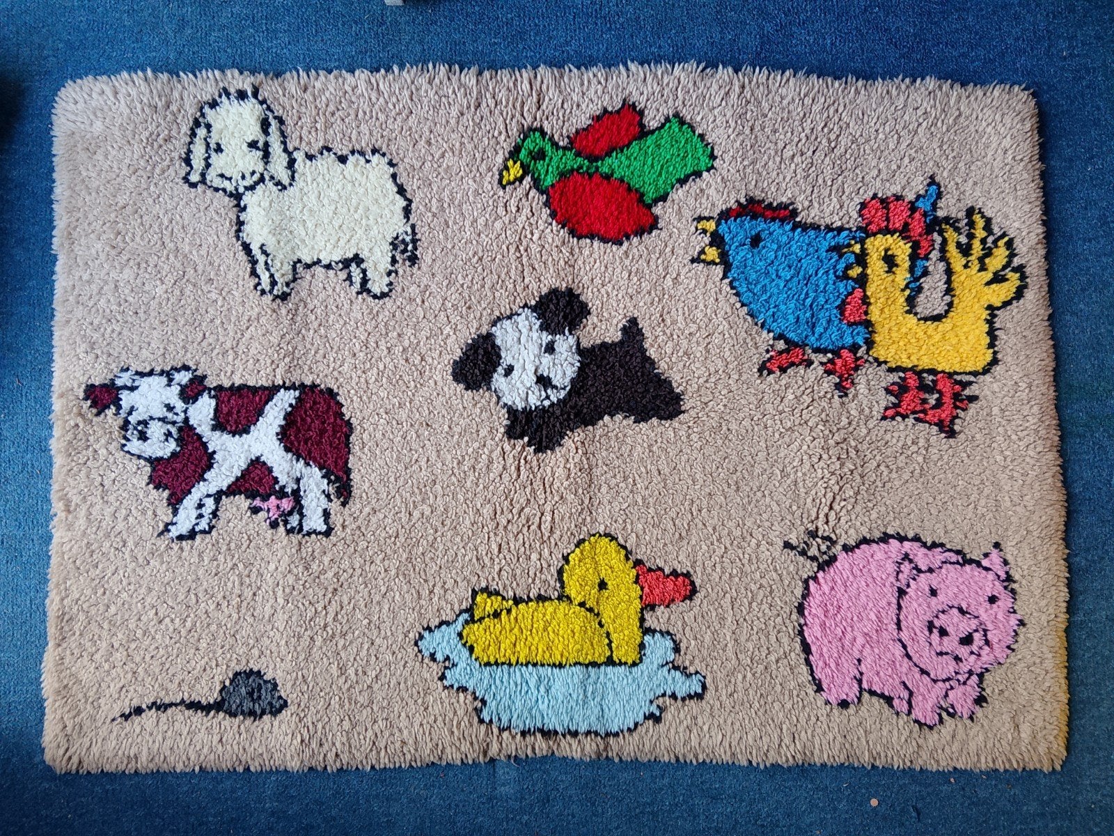 Vloerkleed met Nijntje figuren - Handgemaakt, Ophalen of Verzenden