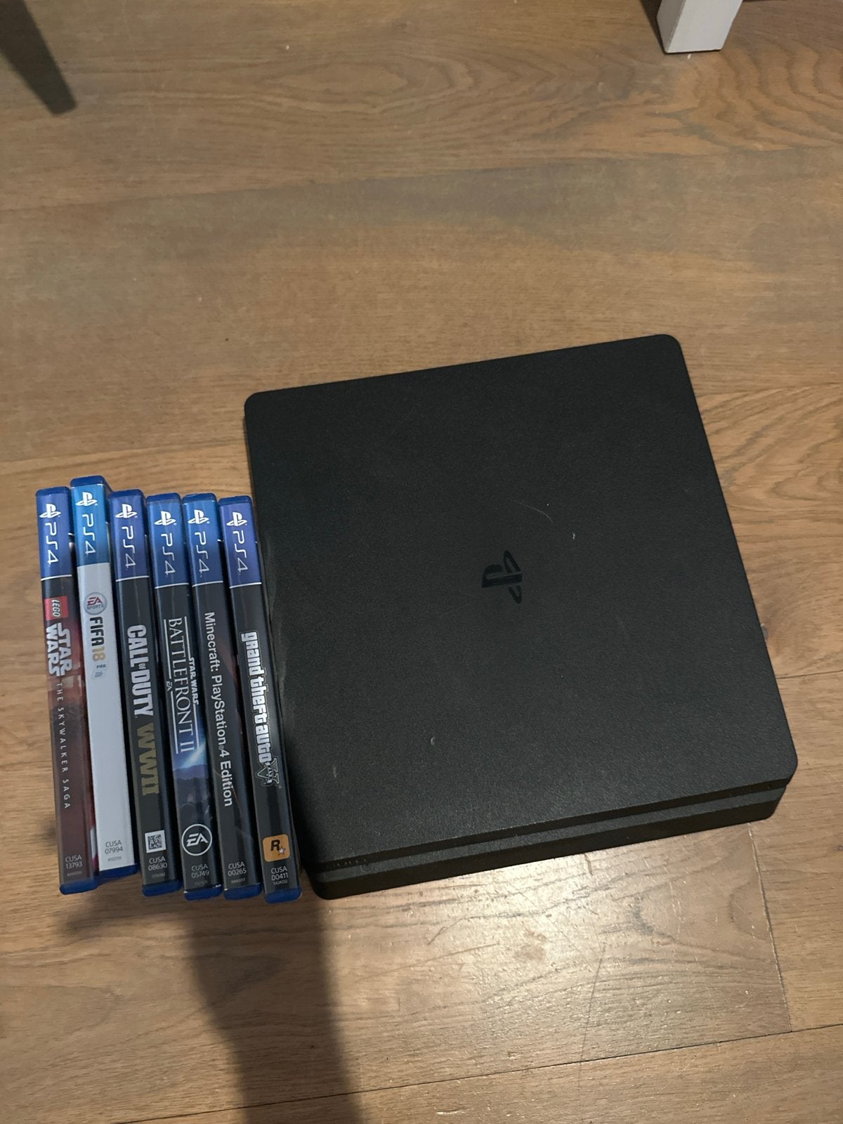 PS4 Slim met 6 games (geen controllers), Spelcomputers en Games, Spelcomputers | Sony PlayStation 4, Ophalen, Zonder controller