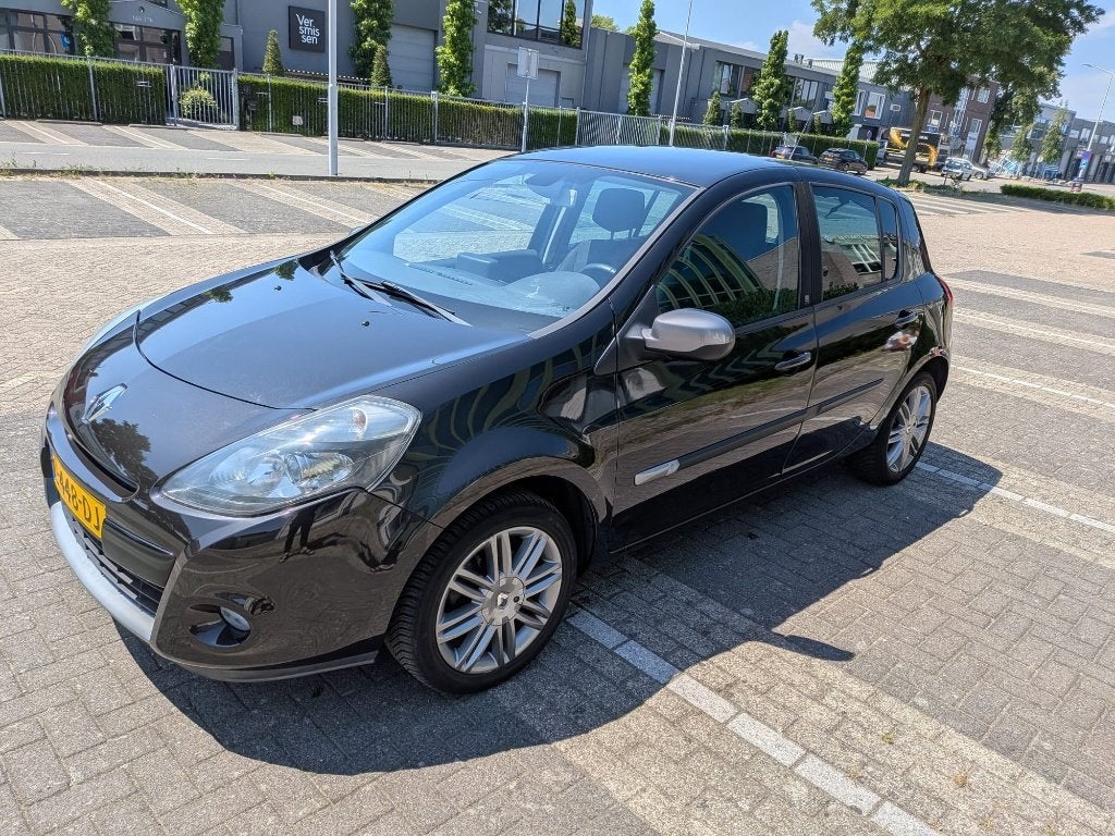 Renault Clio 1.2 – 20th Anniversary – Volledig ond. APK 2027, Auto's, Renault, Voorwielaandrijving, 535 kg, 74 pk, Zwart