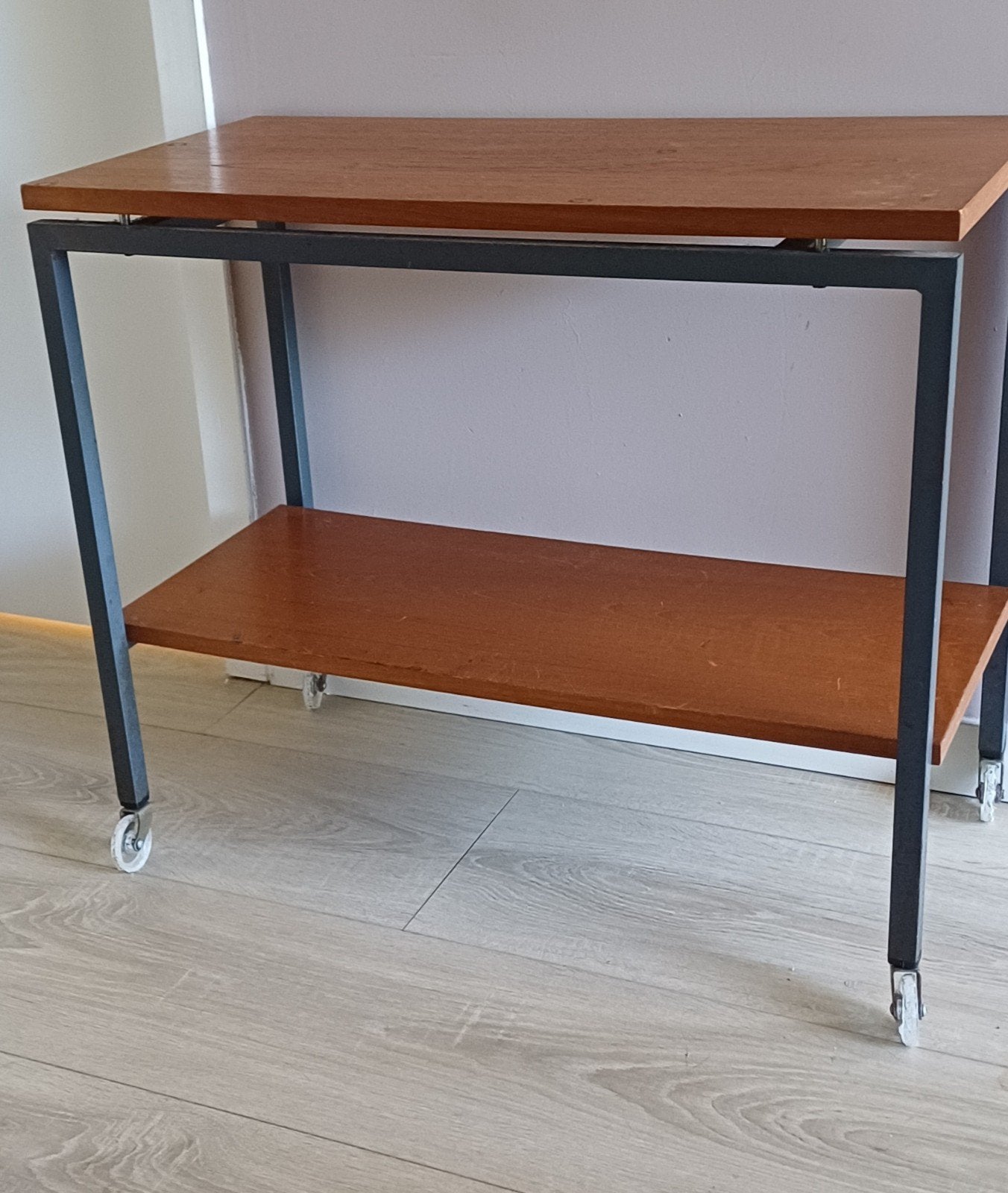 vintage tv tafeltje, Ophalen, 50 tot 100 cm, Teakhout, 25 tot 50 cm