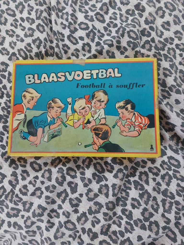 Blaas voetbal spel  oud, Ophalen of Verzenden, Gebruikt, Overige binnenlandse clubs