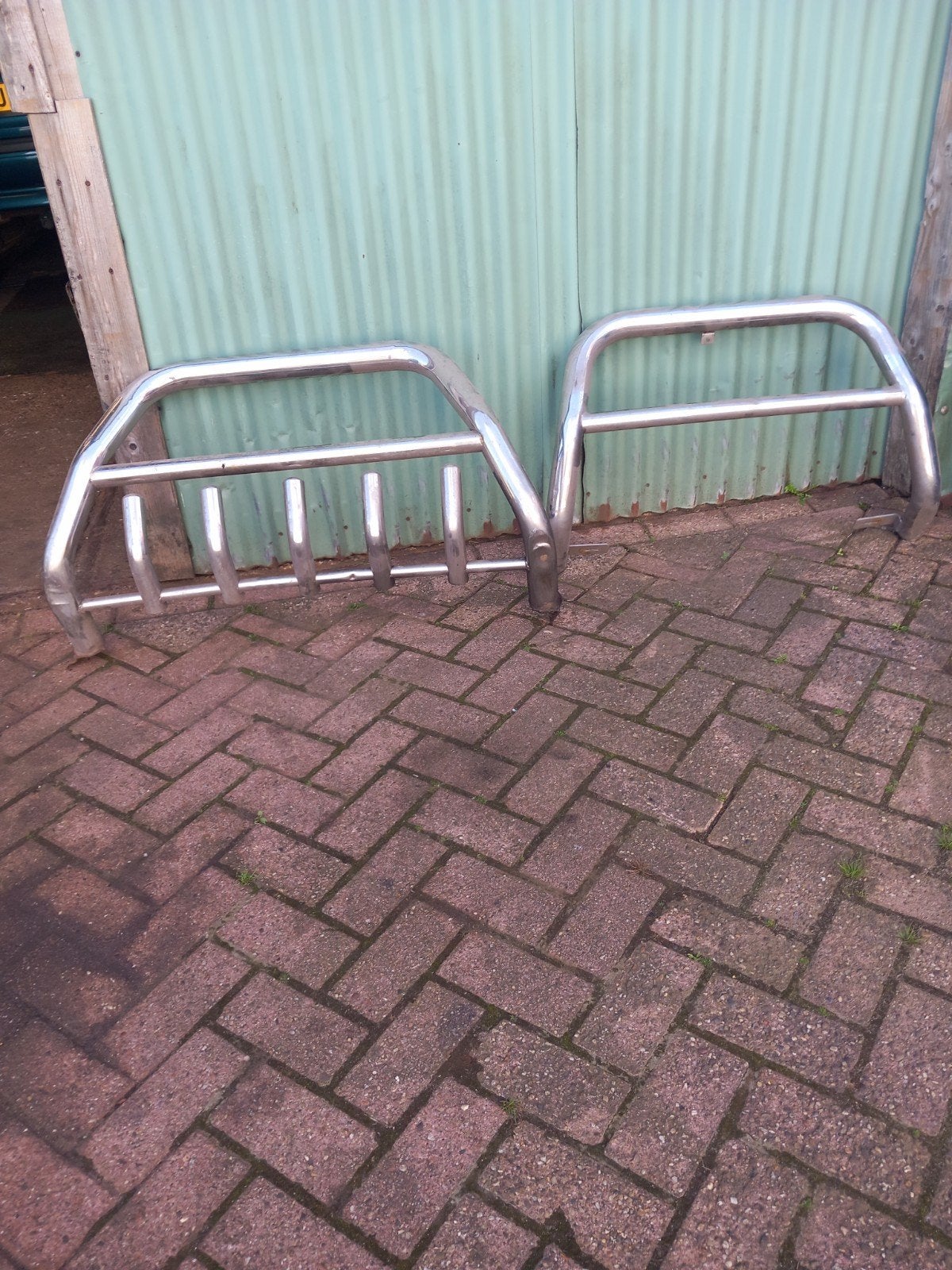 2x bullbar, Ophalen of Verzenden