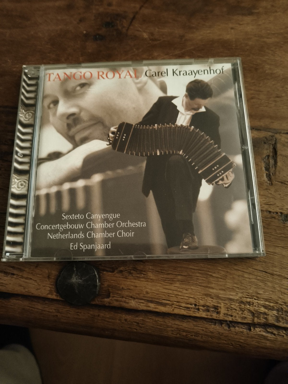 Tango Royal - Carel Kraayenhof CD (Klassiek), Inclusief boekje, Overige componisten, Modernisme tot heden, Ophalen of Verzenden