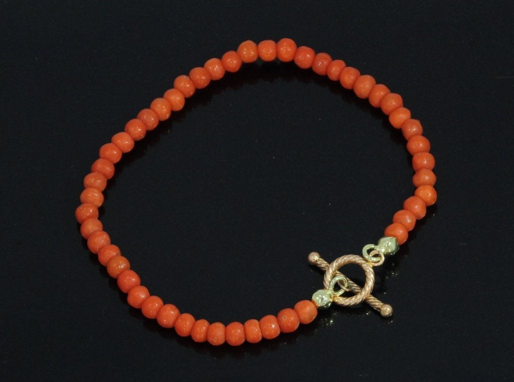 Bloedkoraal baby kinder armband 14k slot goud kapittel, Ophalen of Verzenden, Goud, Armband, Met edelsteen