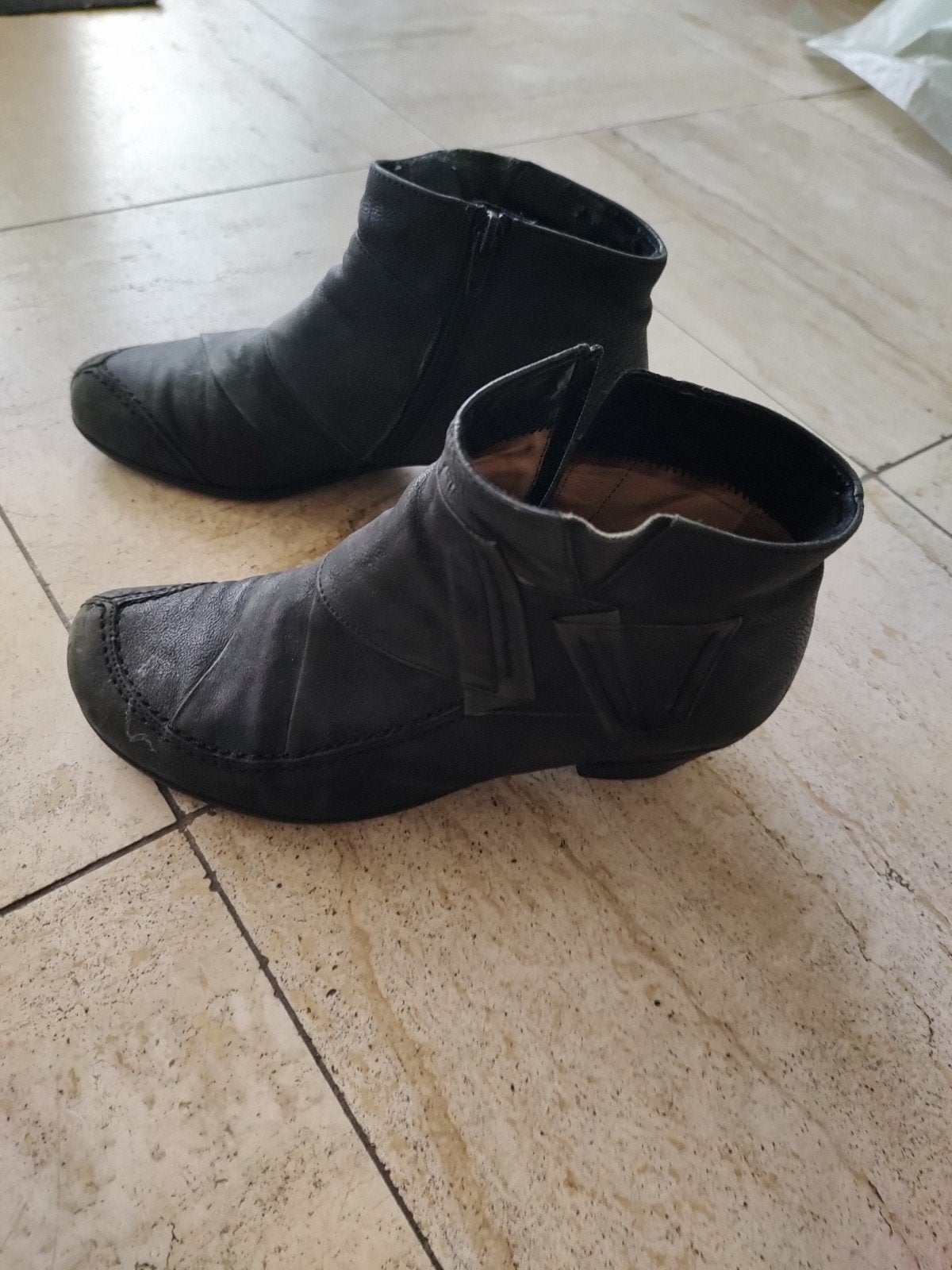 Enkellaarsjes Gabor Sport

Zwart M39, Kleding | Dames, Schoenen, Ophalen of Verzenden, Gedragen, Zwart