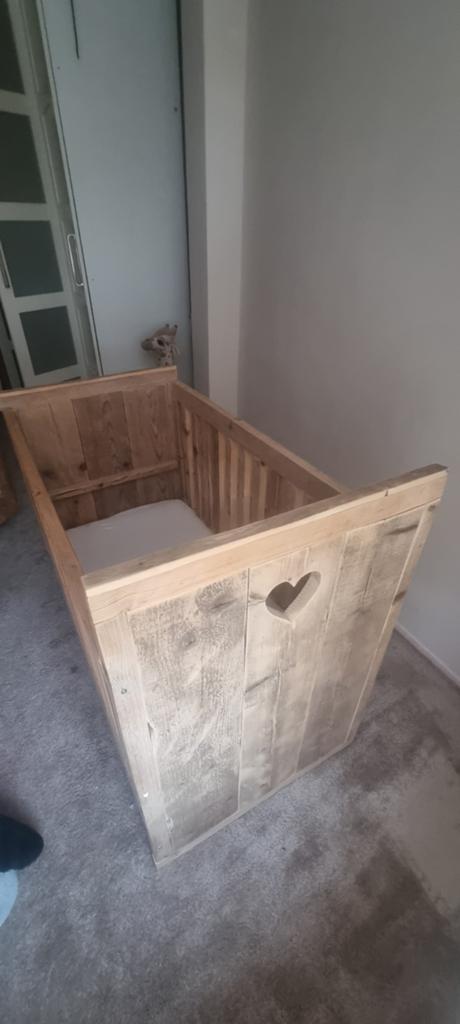 Steigerhouten ledikantje met hemel - 60x120 cm, Ophalen, Gebruikt, Ledikant