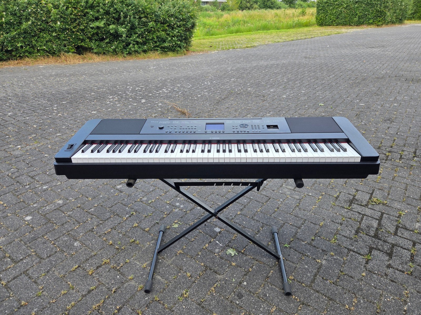 Yamaha Portable Grand DGX-660 Digitale Piano met Standaard, Muziek en Instrumenten, 88 toetsen, Yamaha, Ophalen of Verzenden, Zo goed als nieuw