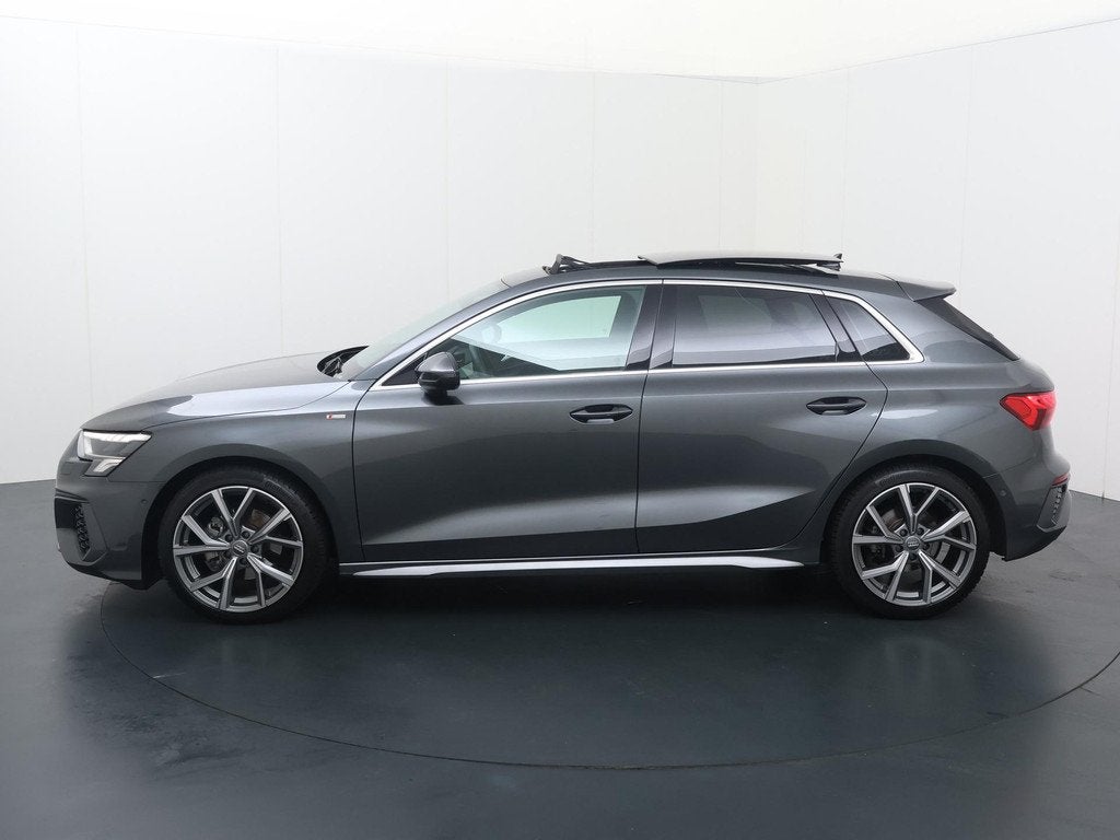 Audi A3 Sportback 35 TFSI S edition | 150 PK | Automaat | Pa, Auto's, Audi, 4 cilinders, Leder en Stof, Origineel Nederlands, Bedrijf