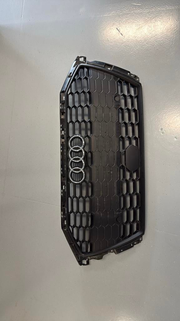 Audi a3 grille s-line zwart, Ophalen of Verzenden, Gebruikt