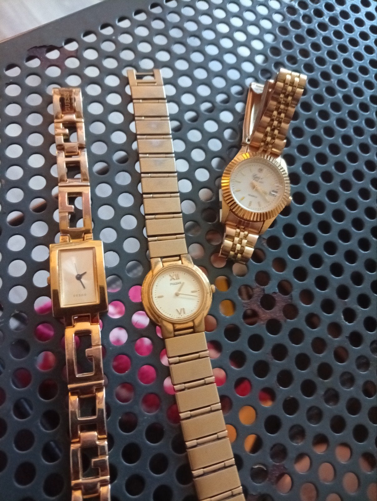 Gouden horloges: Guess, Pulsar en onbekend merk, Ophalen, Overige materialen, Gebruikt, Guess