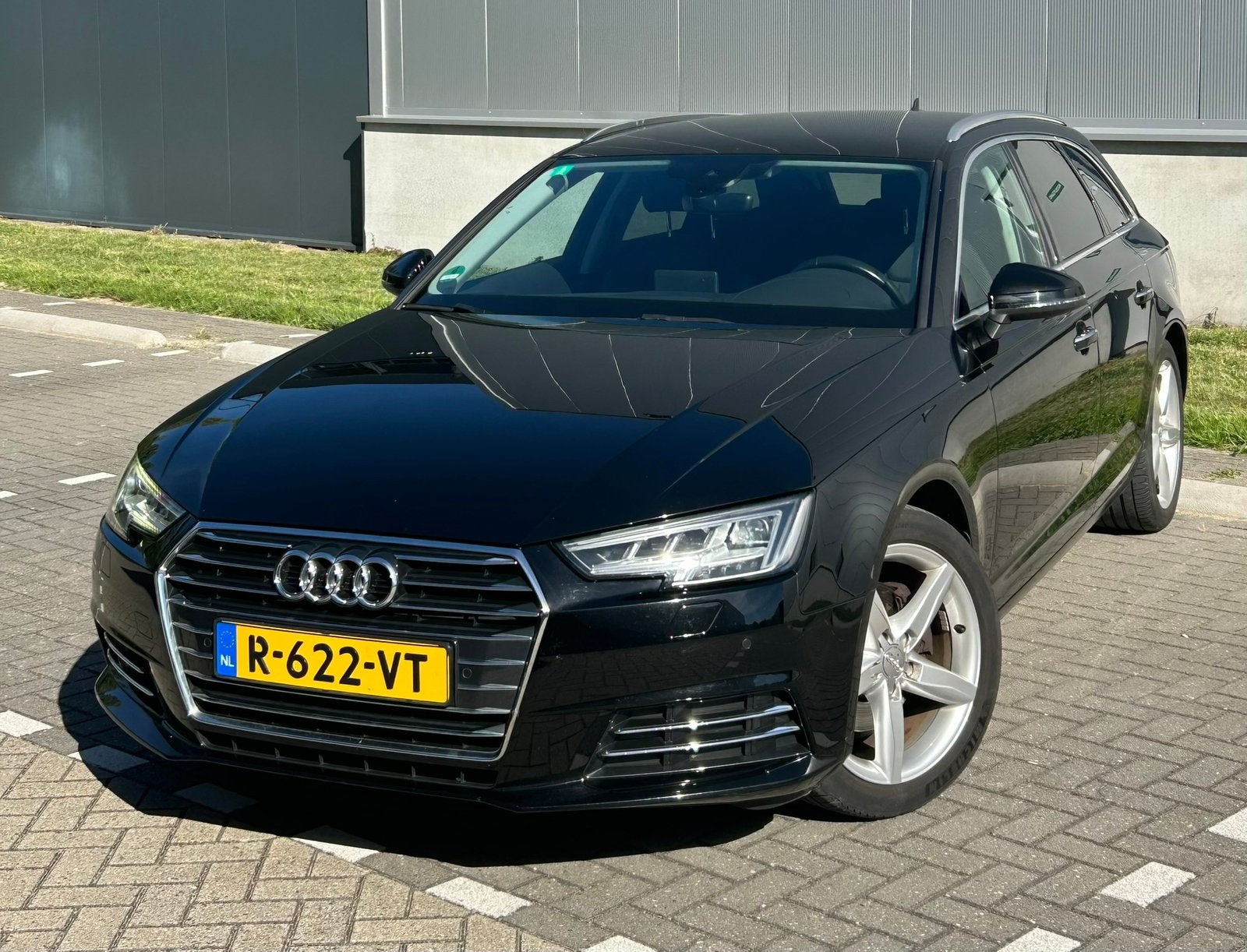 Nette en top Audi A4 1.4 TFSI Black vol opties, Voorwielaandrijving, 1345 kg, Zwart, 4 cilinders