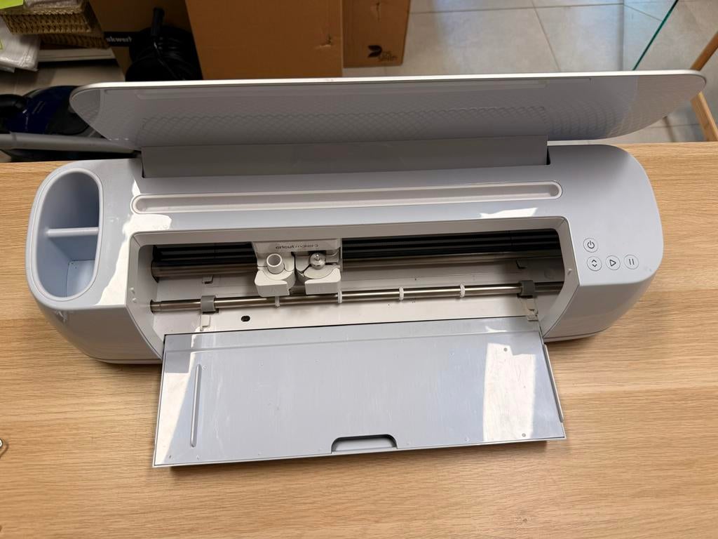 Cricut Maker 3, Hobby en Vrije tijd, Knutselen, Zo goed als nieuw, Machine, Elektrisch, Cricut, Kunststof, Wit, Ophalen