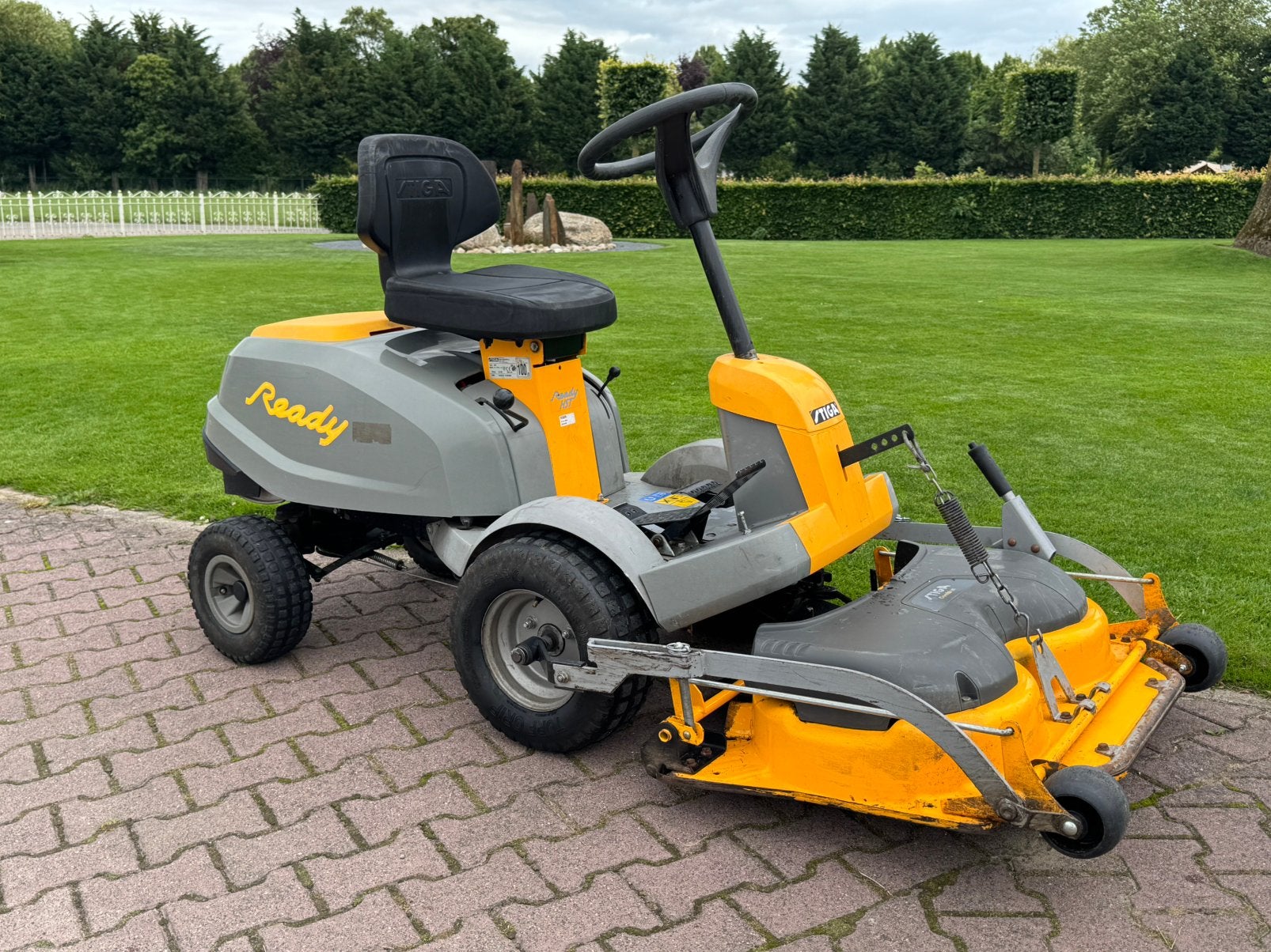 STIGA Ready frontmaaier Zitmaaier – nieuwe messen, Tuin en Terras, Zitmaaiers, Ophalen, Gebruikt