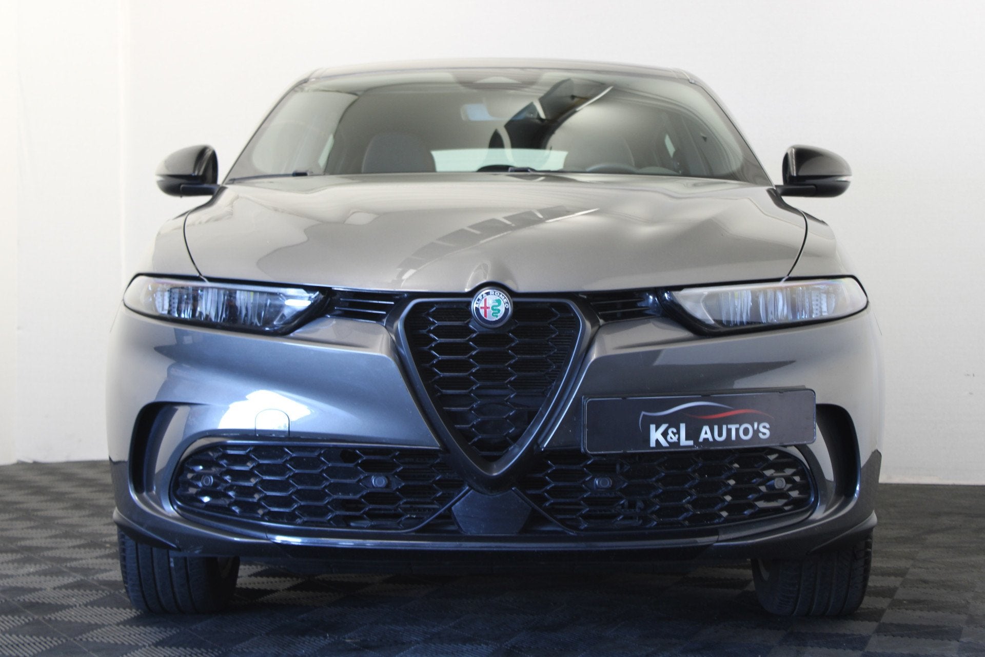 Alfa Romeo Tonale 1.5T Hybrid Sprint (bj 2023, automaat), Auto's, Stof, 4 cilinders, 700 kg, Bedrijf