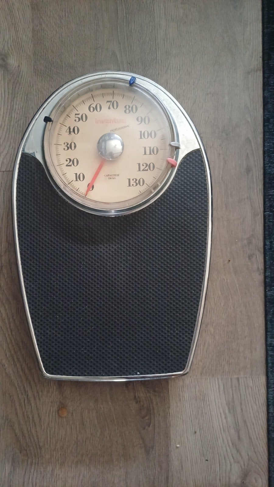 Vintage dokters weegschaal inventum, Witgoed en Apparatuur, Weegschalen, Ophalen of Verzenden, Personenweegschaal, Minder dan 10 kg